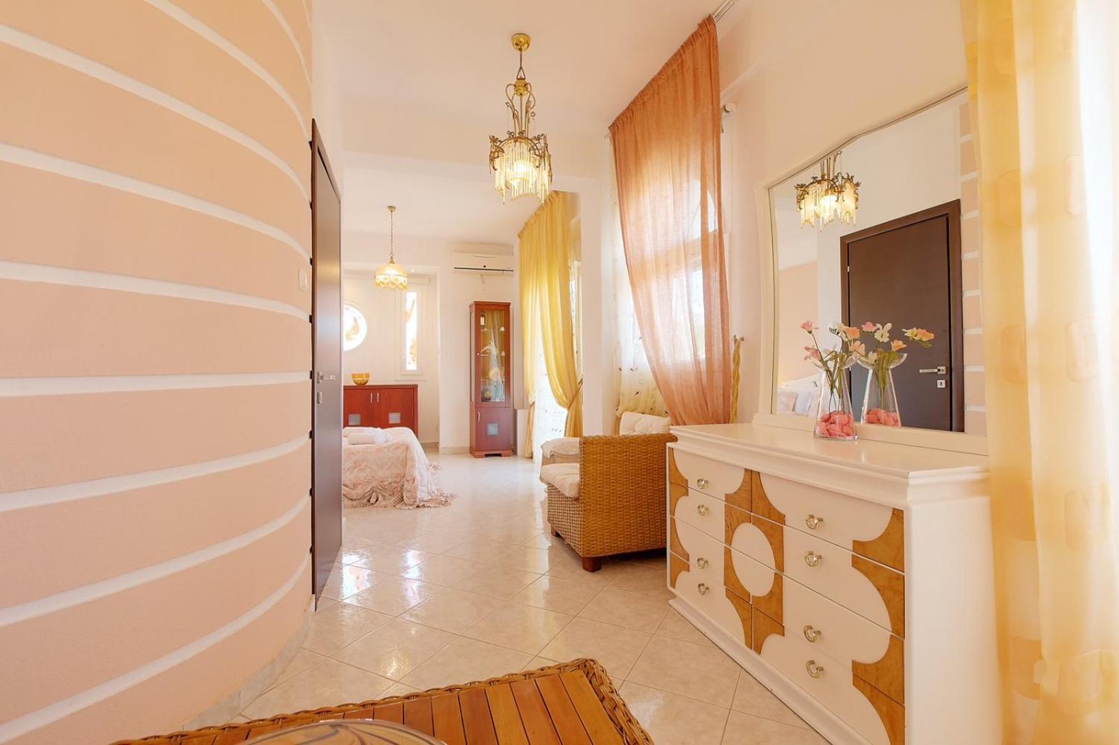 Prime Luxury Villa Beach Front เนอาวรัสนา ภายนอก รูปภาพ
